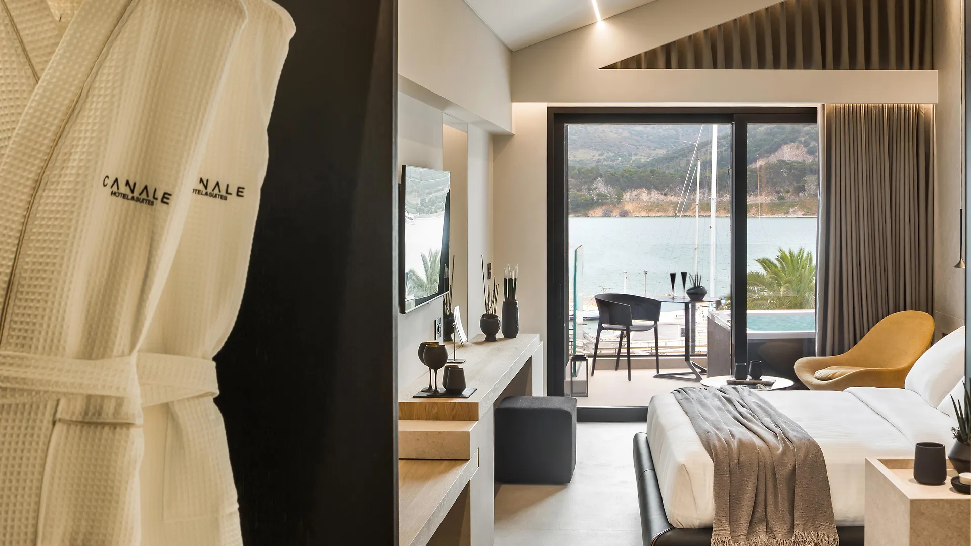 Canale Hotel & Suites Argostoli  4*, Argostoli (Kefalonia) Greece